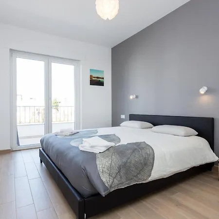 Coolhouses Algarve, Casa Marisa, V5 Hébergement de vacances Burgau